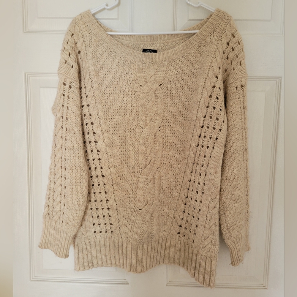 American Eagle, Cable Knit Sweater, M